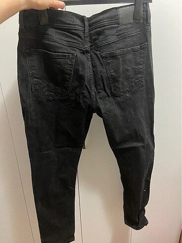 34 Beden Erkek siyah jean