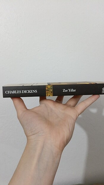Beden Zor Yıllar / Charles Dickens