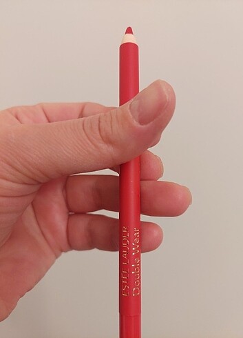  Beden Esta lauder double wear red