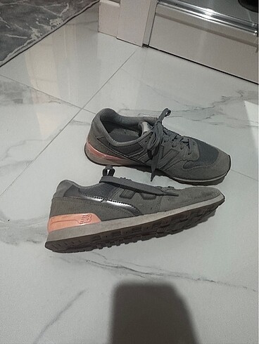 40,5 Beden New Balance gri spor ayakkabı