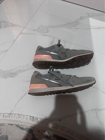 40,5 Beden gri Renk New Balance gri spor ayakkabı