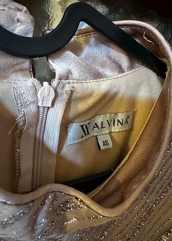 Uzun Kollu İşlemeli Bej Abiye Elbise - Görsel 2