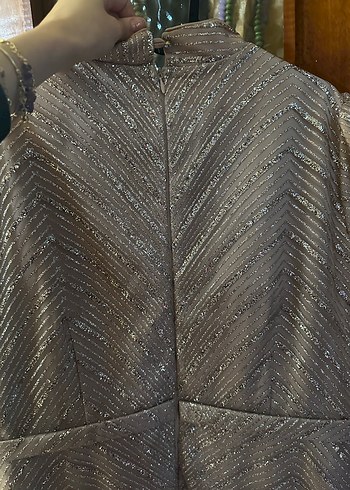 Uzun Kollu İşlemeli Bej Abiye Elbise - Görsel 12