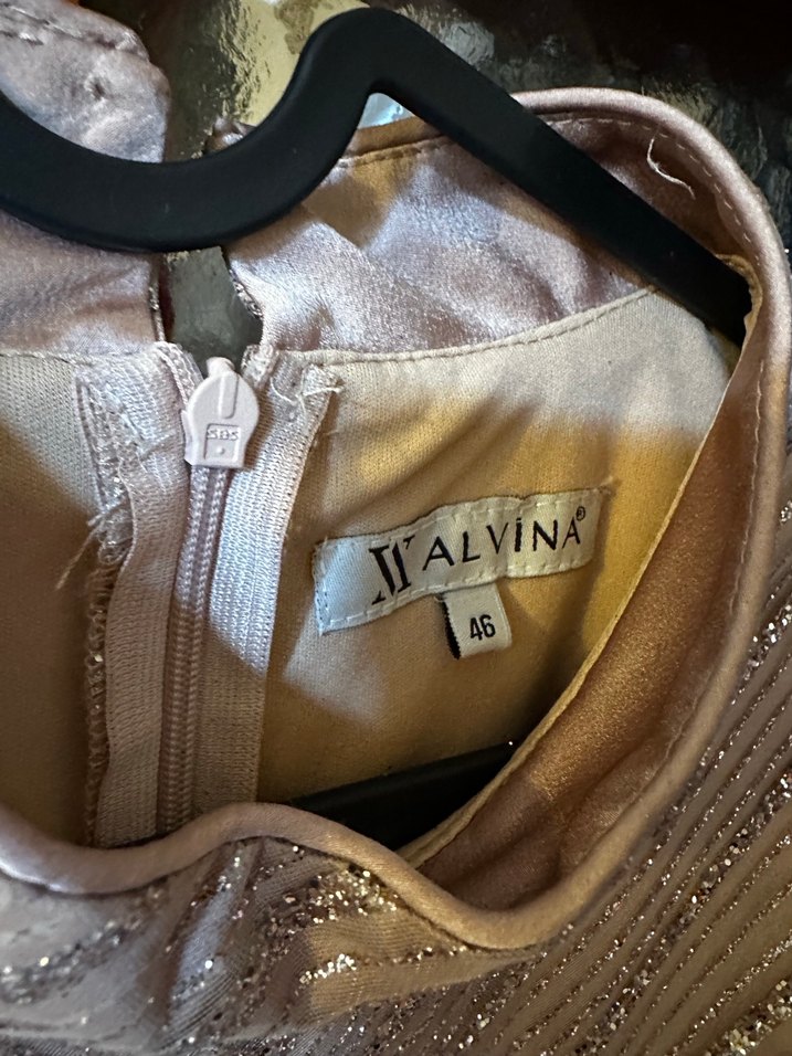 Uzun Kollu İşlemeli Bej Abiye Elbise - Görsel 2