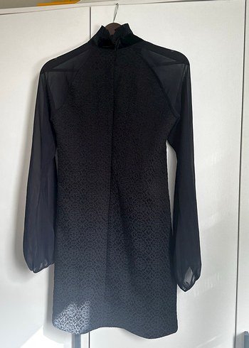 Uzun Kollu, Yüksek Yakalı Siyah Midi Elbise - Görsel 4