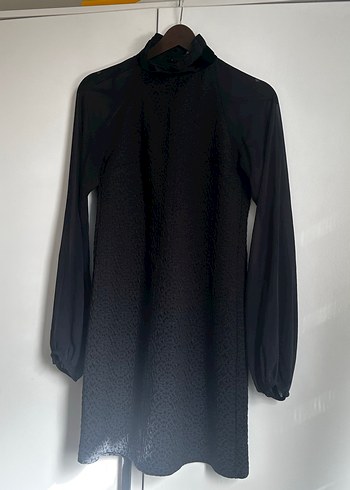 Uzun Kollu, Yüksek Yakalı Siyah Midi Elbise - Görsel 3