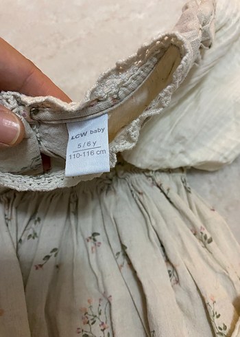 Beyaz Nakışlı Keten Kız Elbisesi - Görsel 4