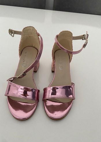 Çocuk topuklu ayakkabı - Görsel 2