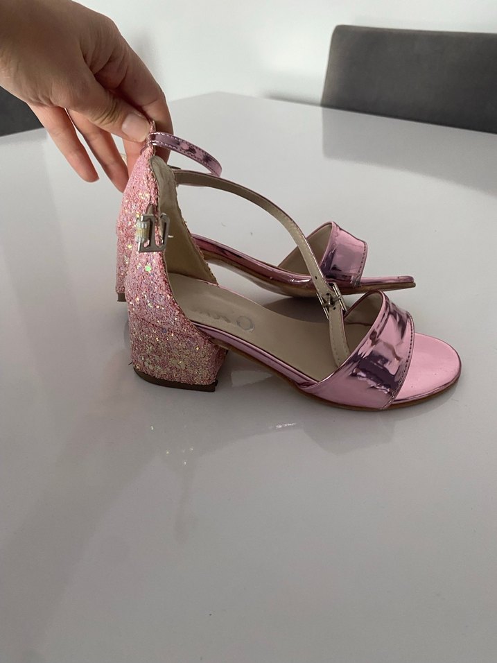 Çocuk topuklu ayakkabı - Görsel 4