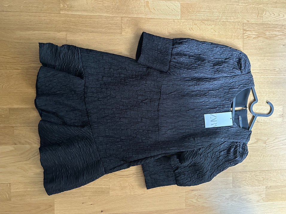 Zara Siyah Mini Elbise, Uzun Kollu, Fırfırlı - Görsel 5