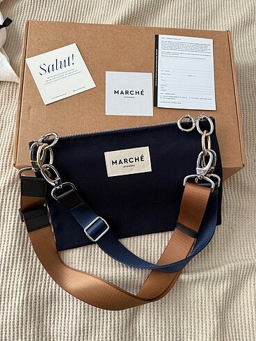 Marche canvas mizzi