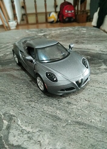 Kinsmart Lisanslı Metal Alfa Romeo 4C