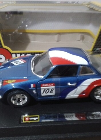 1:24 ölçekli Burago lisanslı Renault A110 marka Otomobil ( metal