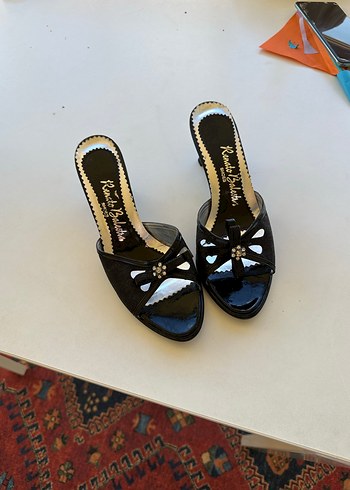 Nine West ürünü