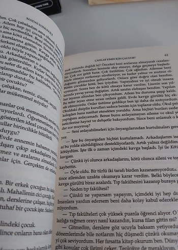 Beden Renk Madalyonun İçi - Gülseren Budayıcıoğlu