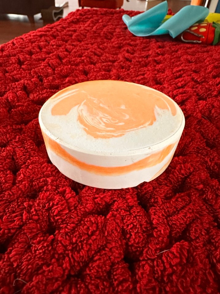 Beyaz Turuncu Cicek Kesitli Seramik Kül Tablası - Görsel 4