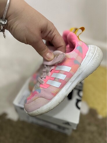 25 Beden Adidas spor ayakkabısı