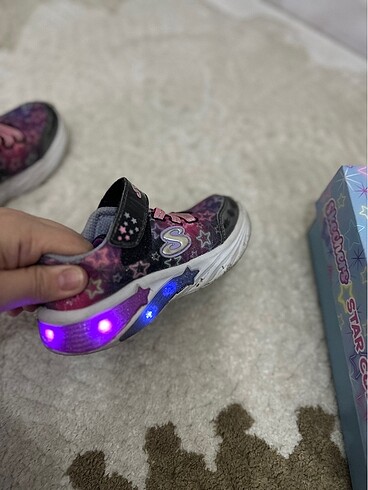 25 Beden Skechers ışıklı spor ayakkabısı