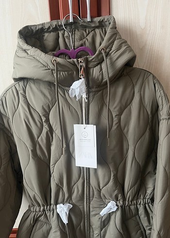 Su geçirmez kapüşonlu şişme ceket - Görsel 4