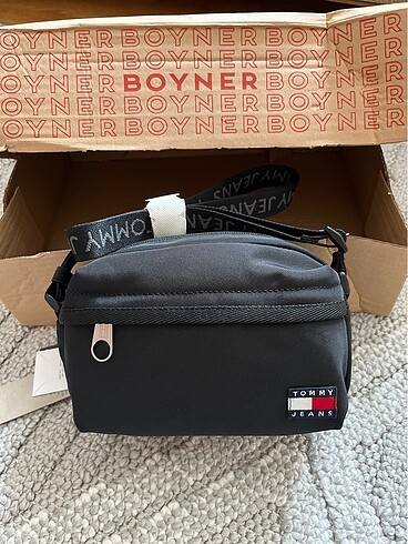 Beden Tommy hilfiger çanta