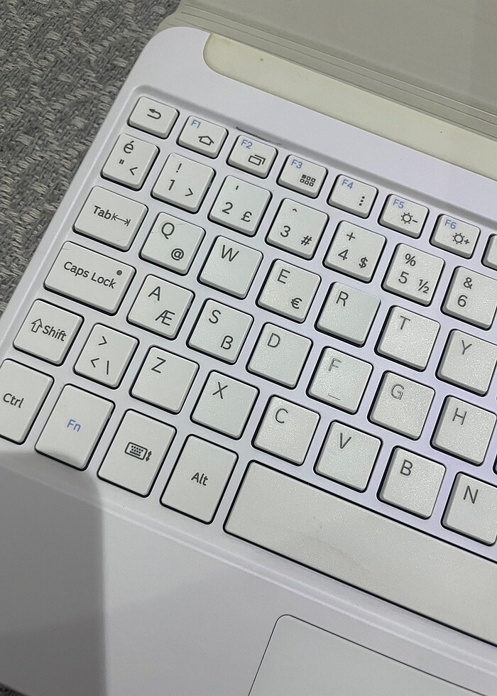 Samsung klavye ve kılıf - Görsel 3