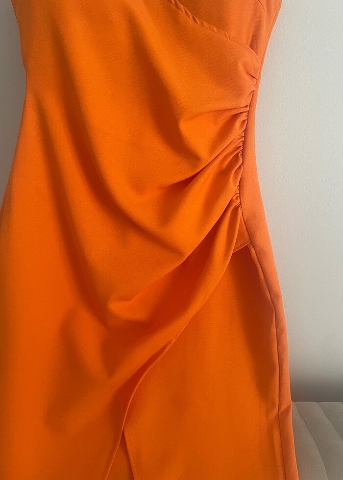 Kurtarıcı bir elbise - Görsel 2