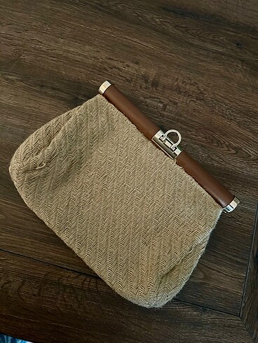 Çok şık clutch hasır görünümlü