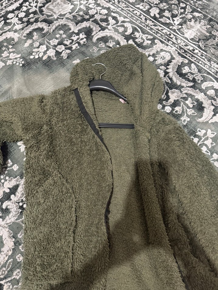 Gri Kapüşonlu Tüylü Kadın Ceket - Görsel 2