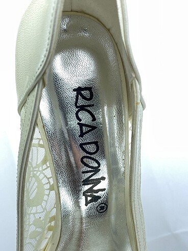 35 Beden çeşitli Renk PreLoved Platform %70 İndirimli.
