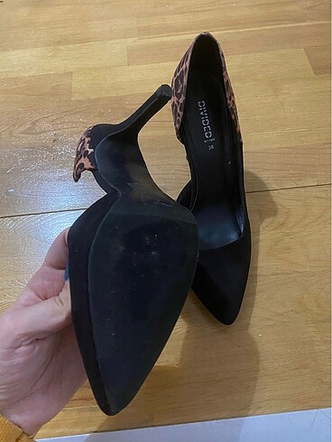38 Beden h&m leopar siyah topuklu ayakkabı