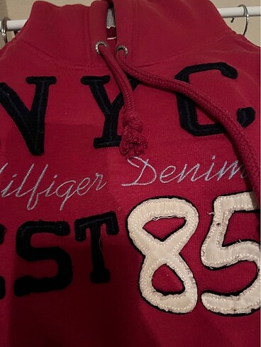 s Beden Tommy Hilfiger sweatshirt