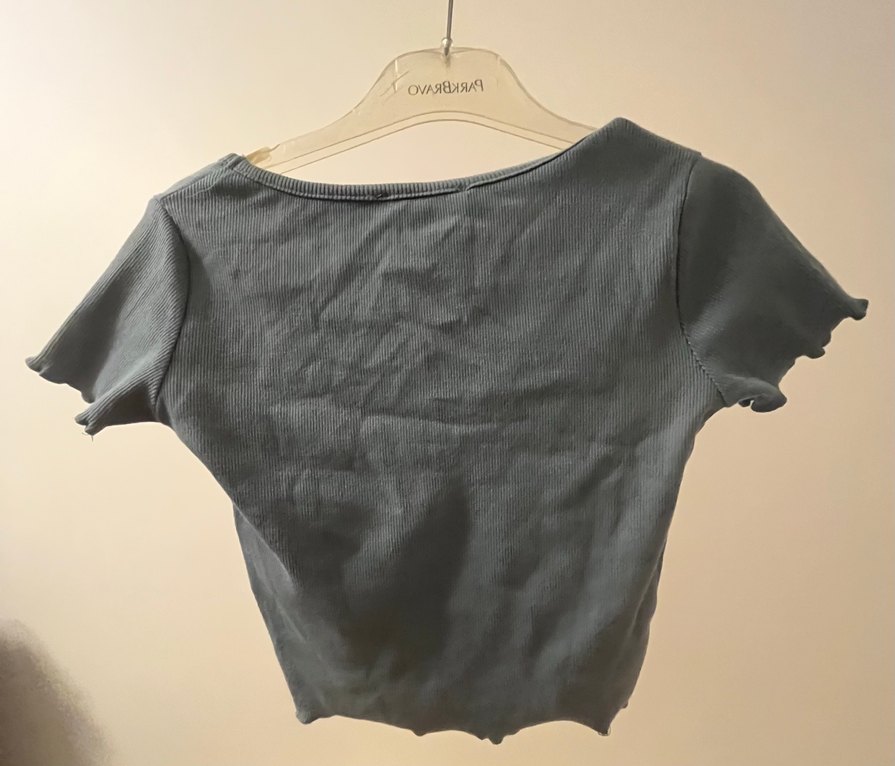 V Yaka Kısa Kollu Kadın Tişört - Görsel 2