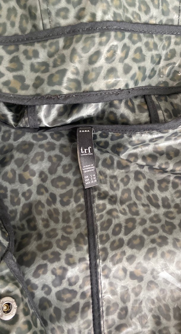 Gri Leopar Desenli Midi Kadın yağmurluk - Görsel 2