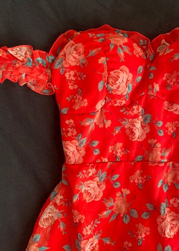 Kırmızı Çiçek Desenli straplez mini - Görsel 2