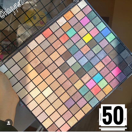 Makeup revolution 144 lü far paleti???? 