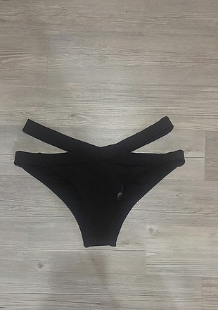 H&M Bikini Altı