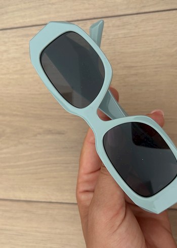 Diğer Pastel Mavi Minimalist Kadın Güneş Gözlüğü