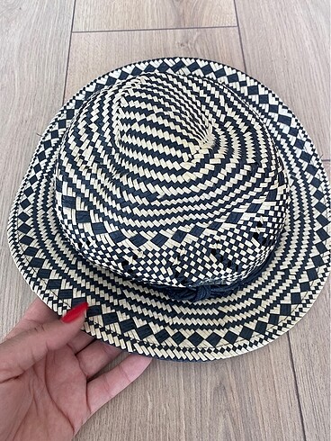 H&M hasır şapka