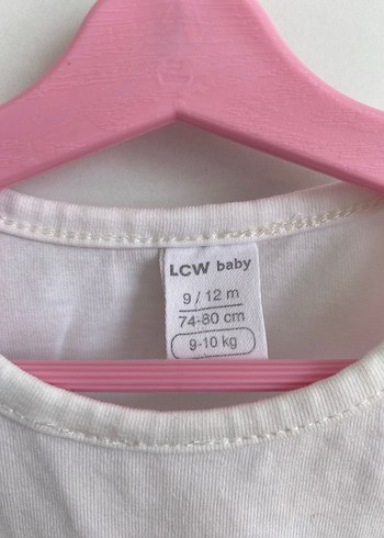 Beyaz Çiçek Baskılı Kız Tişörtü - Görsel 3