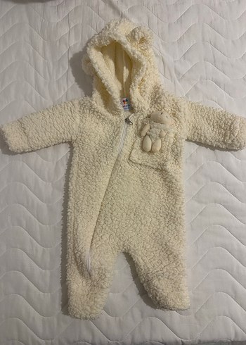 Beyaz Peluş Bebek Tulumu Ayıcık Detaylı - Görsel 2
