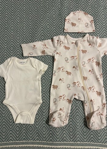 Beyaz Baskılı Bebek Tulumu ve Şapka Seti - Görsel 6