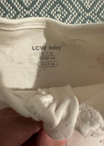 Beyaz Baskılı Bebek Tulumu ve Şapka Seti - Görsel 4