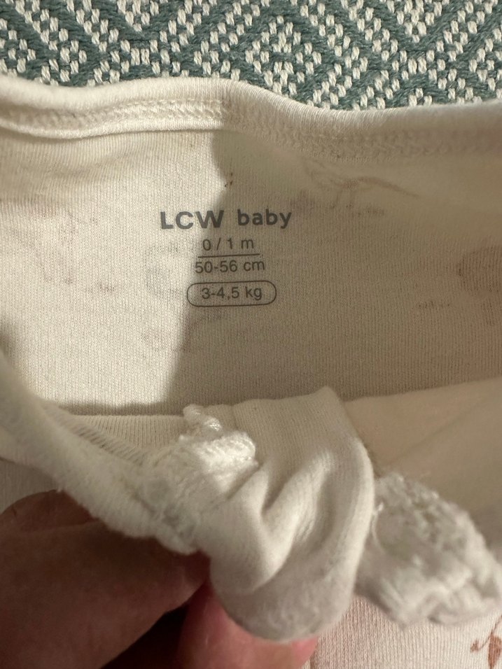 Beyaz Baskılı Bebek Tulumu ve Şapka Seti - Görsel 4