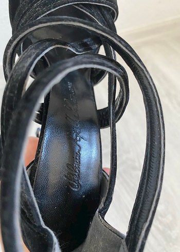 Siyah Bantlı Topuklu Ayakkabı - Görsel 6