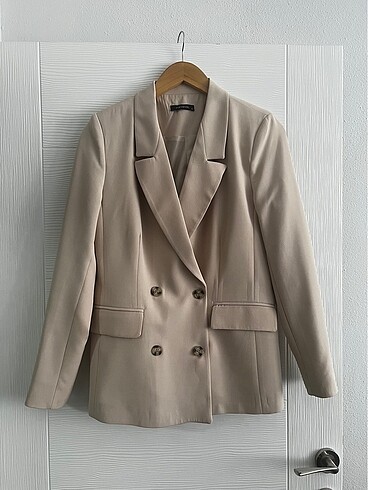 Bej Düğmeli Blazer Ceket