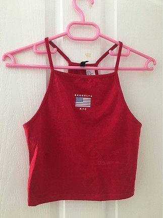 H&M kırmızı askılı