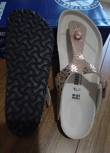 BIRKENSTOCK 