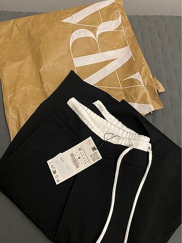 zara bel detaylı pantolon