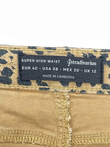 40 Beden çeşitli Renk Stradivarius Düz Kesim %70 İndirimli.