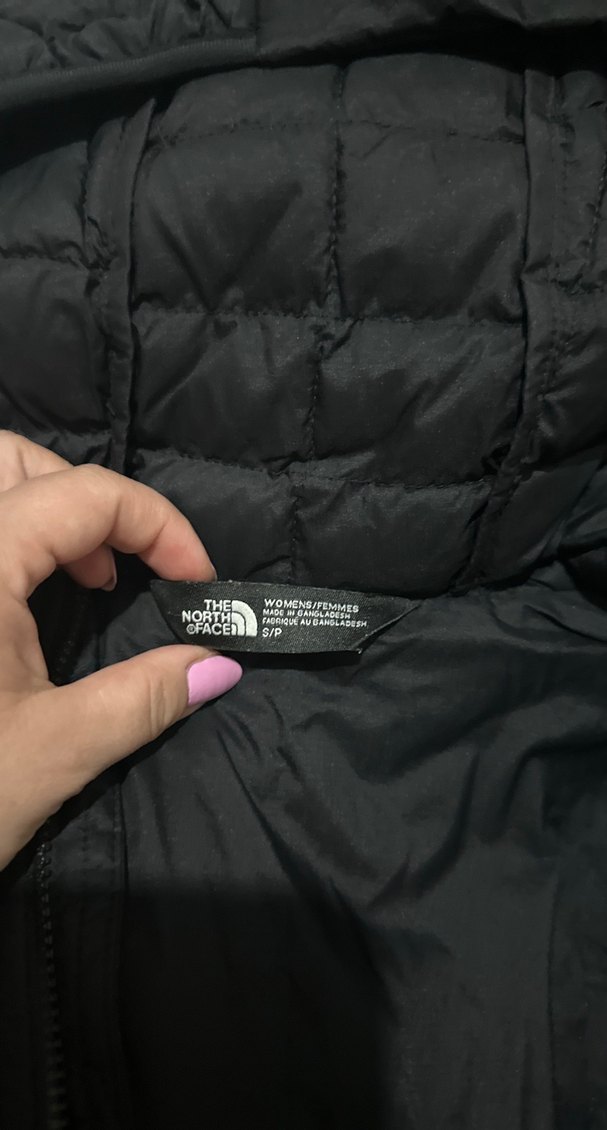 Siyah Kapüşonlu Kadın Mont the north face - Görsel 4